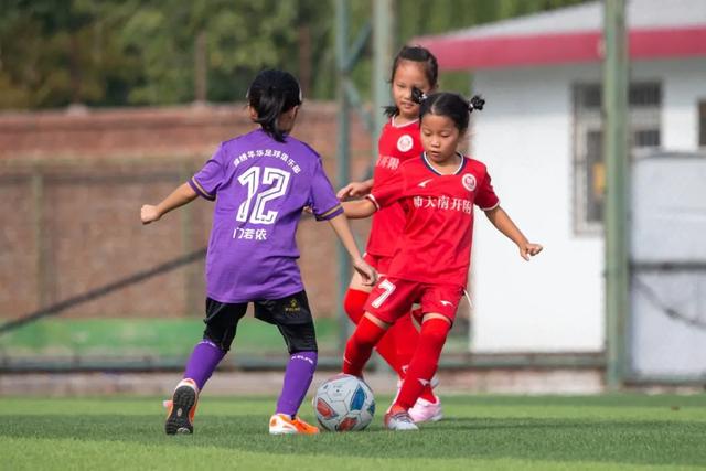 欧文末节超神东契奇22+15 独行侠险胜雷霆2-1